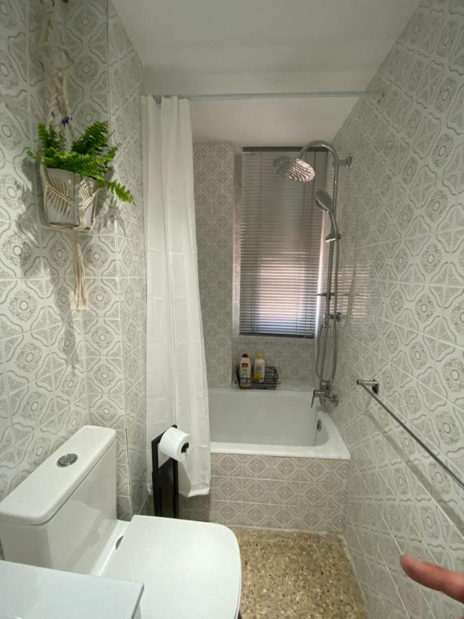 Apartamento Cebra Apartment ซาราโกซา ภายนอก รูปภาพ